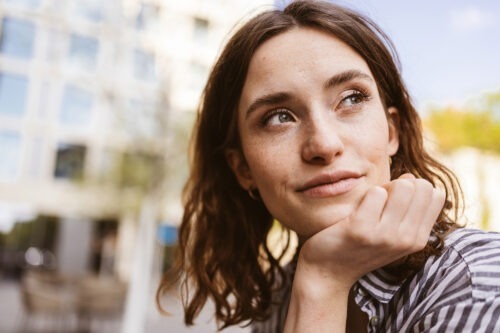 Newsletter STOP EE : Portrait de couverture de têtière.